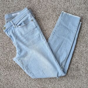 Frame Denim Le Skinny de Jeanne Jeans Light Wash Distressed 32